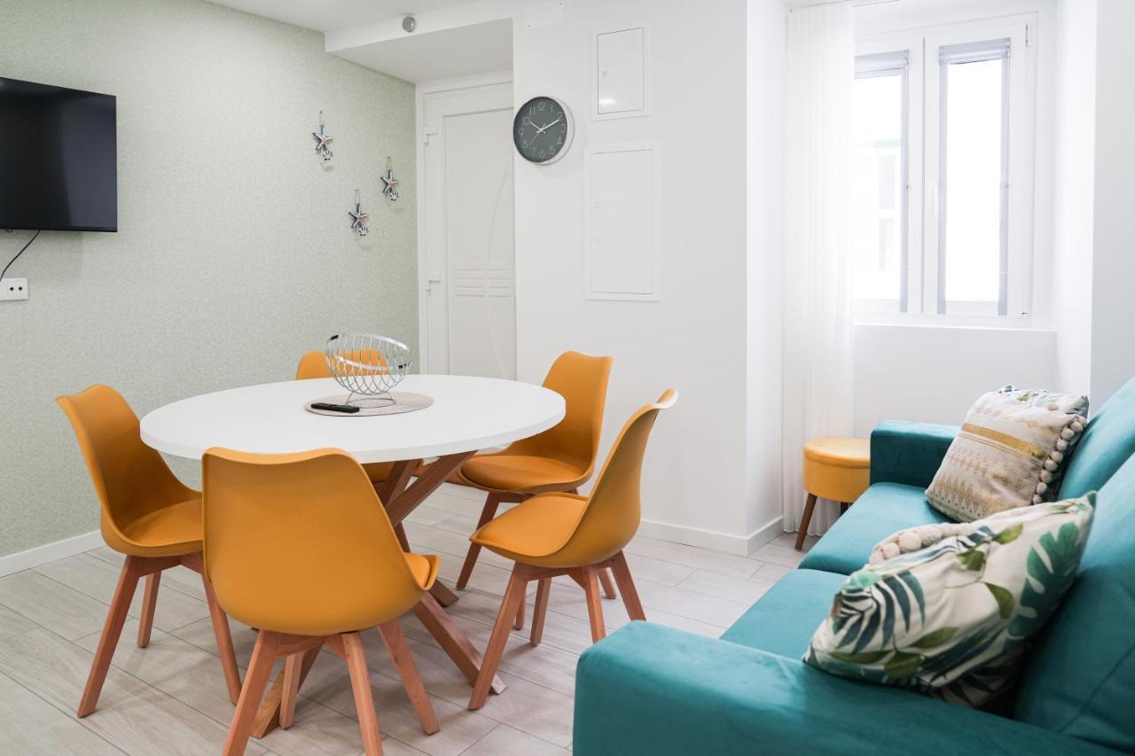 Nazare One Bedroom, 2 Mins From The Beach Exterior photo
