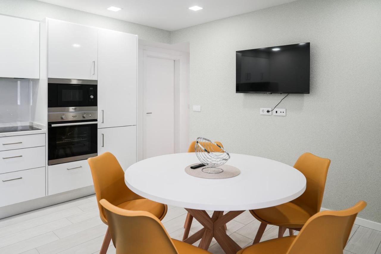 Nazare One Bedroom, 2 Mins From The Beach Exterior photo