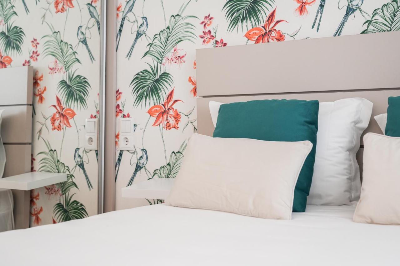 Nazare One Bedroom, 2 Mins From The Beach Exterior photo
